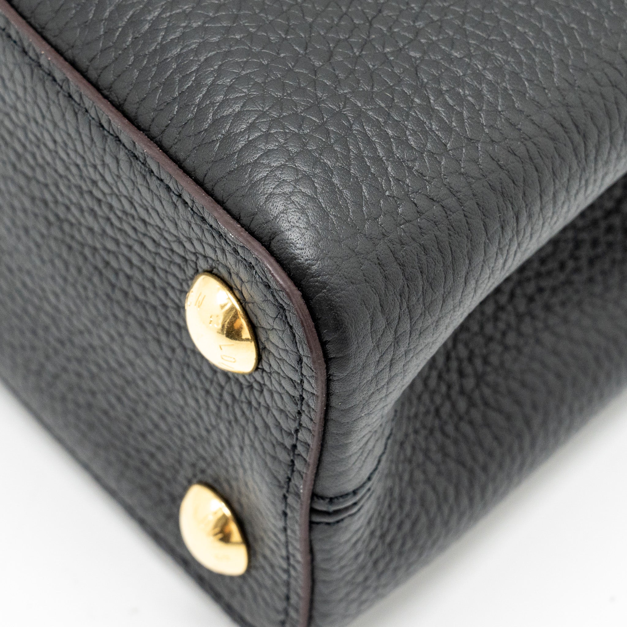 louis-vuitton-capucines-bb-calfskin-black-ghw