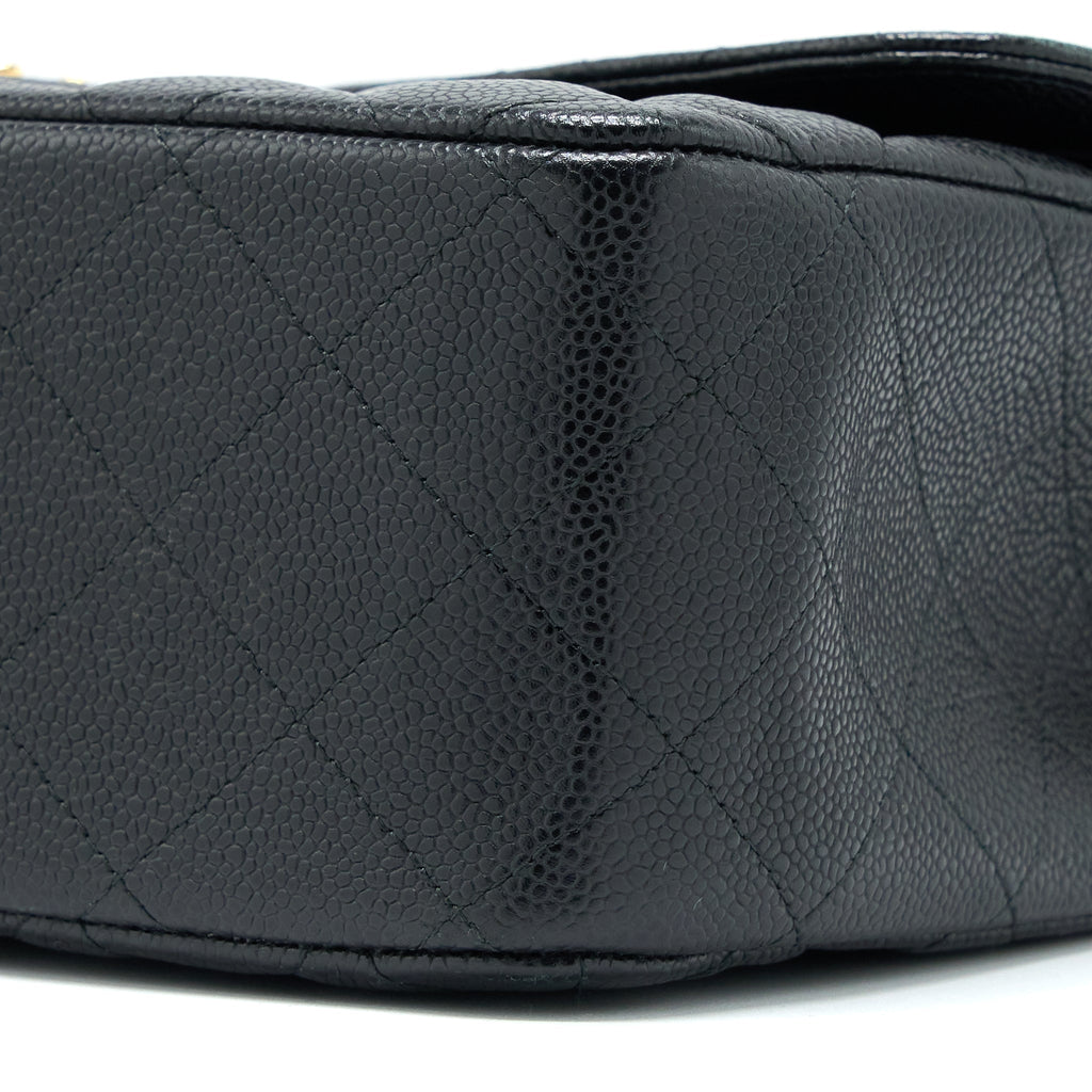 copy-of-chanel-jumbo-classic-double-flap-bag-caviar-black-ghw