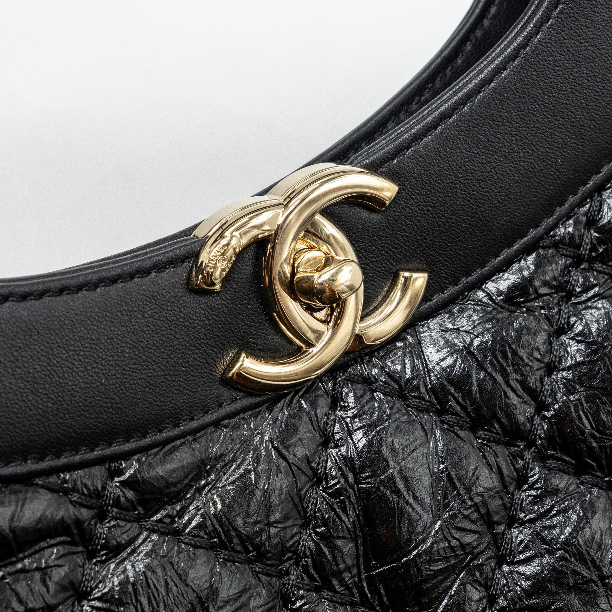 chanel-medium-31-bag-calfskin-black-lghw