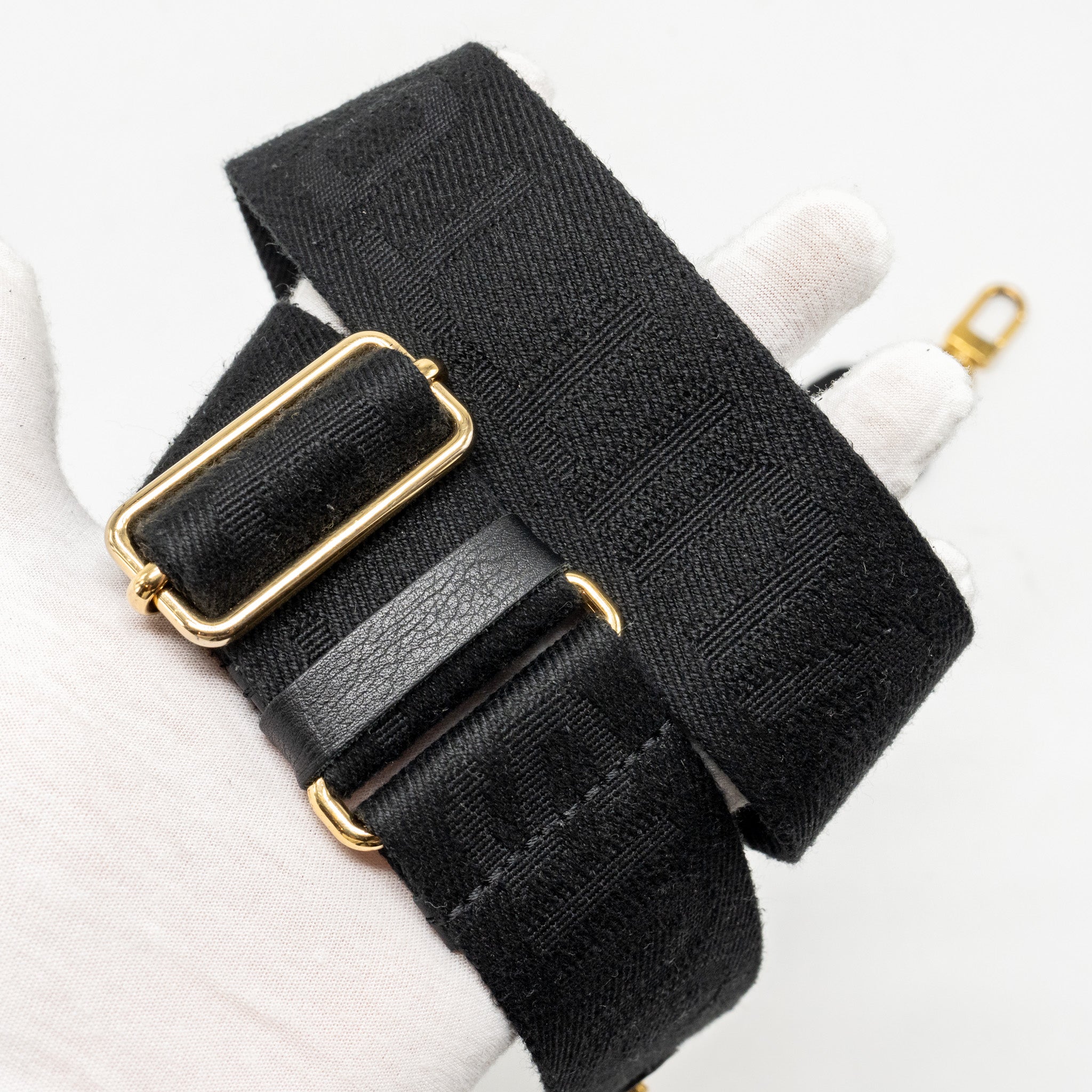 louis-vuitton-coussin-pm-lambskin-black-ghw-copy