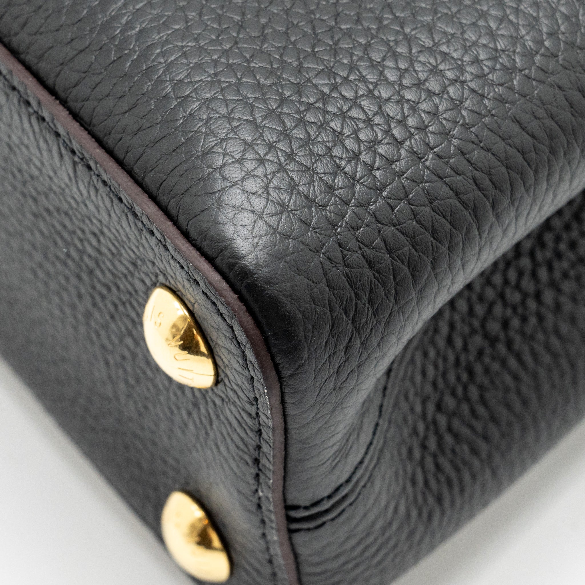 louis-vuitton-capucines-bb-calfskin-black-ghw