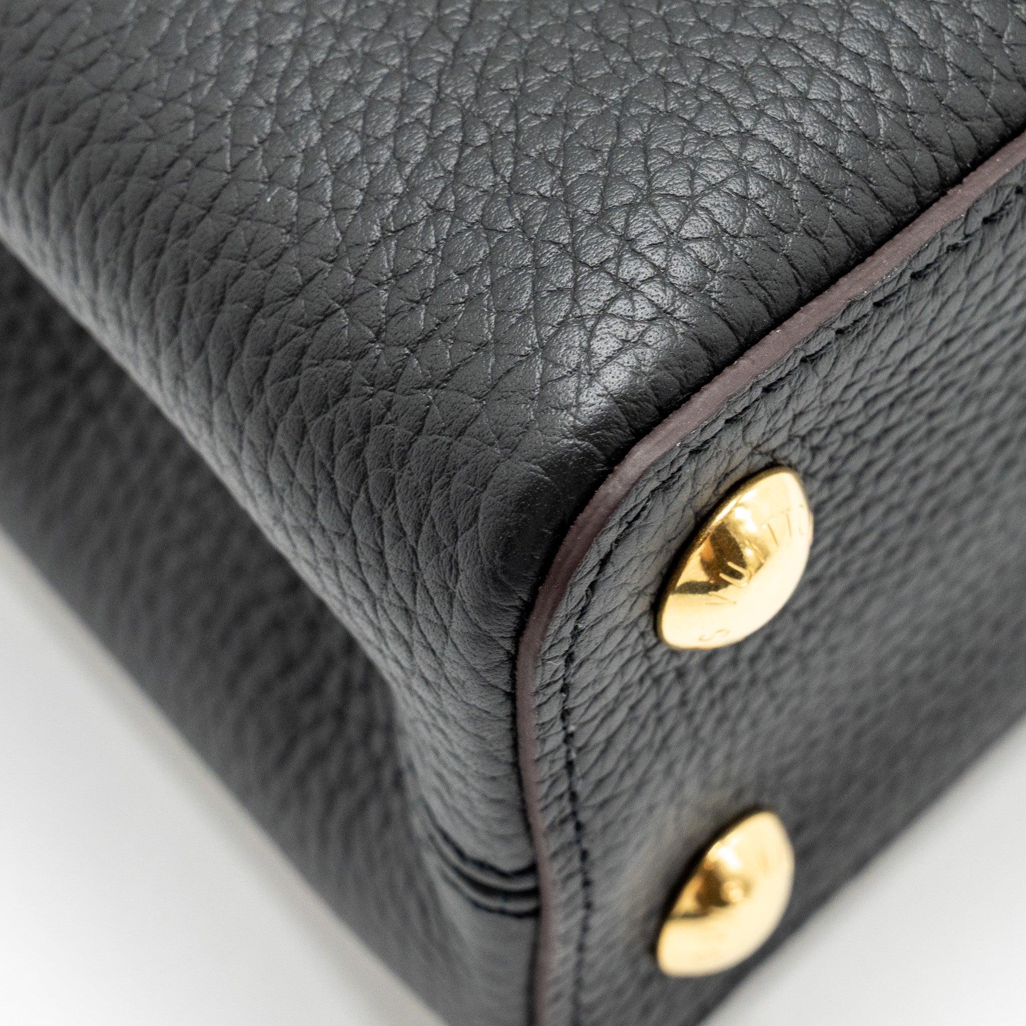 louis-vuitton-capucines-bb-calfskin-black-ghw