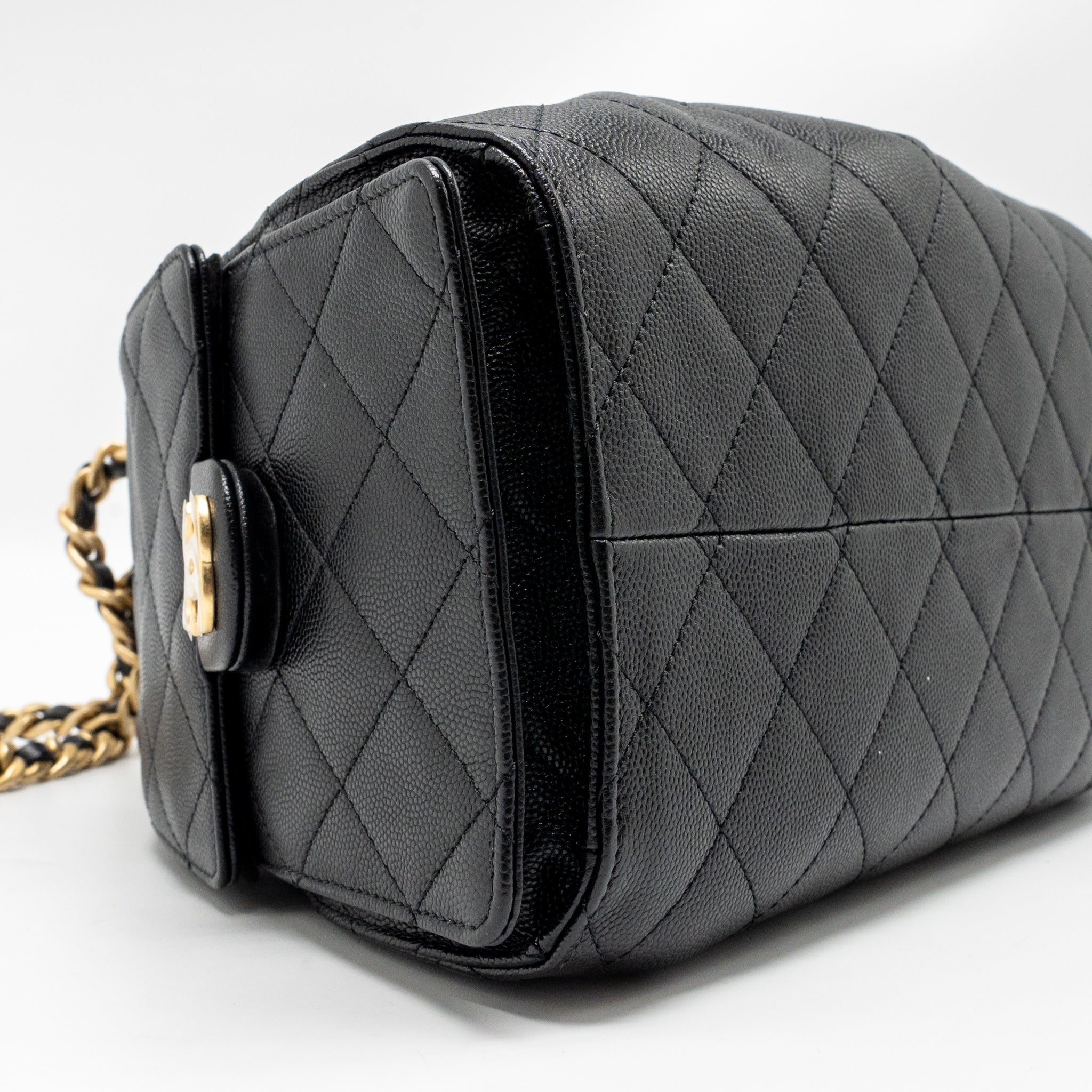 chanel-small-25-bag-caviar-black-ghw-microchip-1
