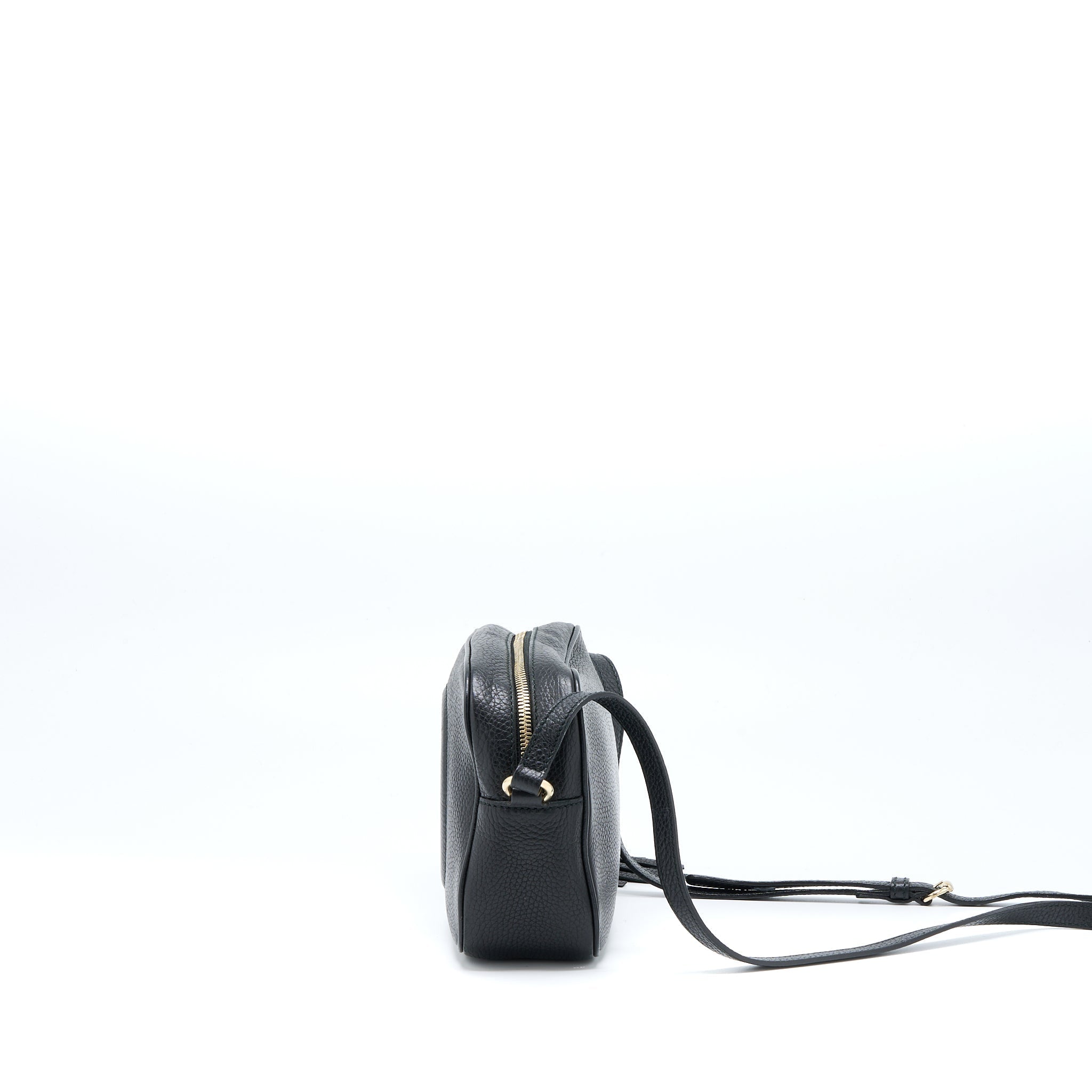 gucci-soho-disco-camera-bag-calfskin-black-ghw