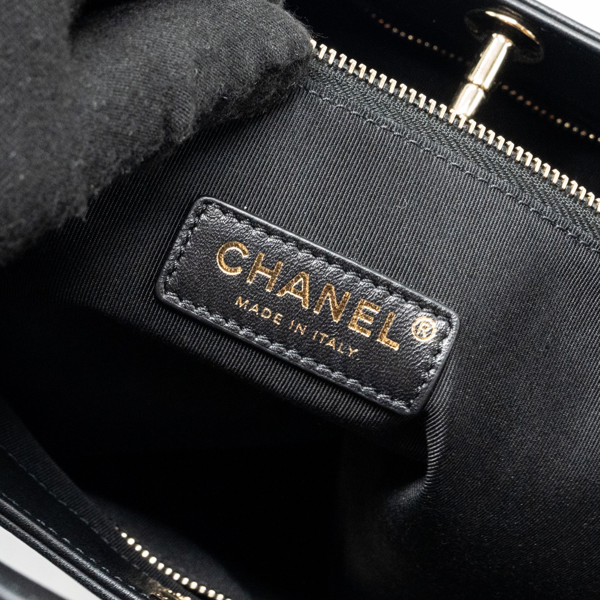 chanel-medium-31-bag-calfskin-black-lghw