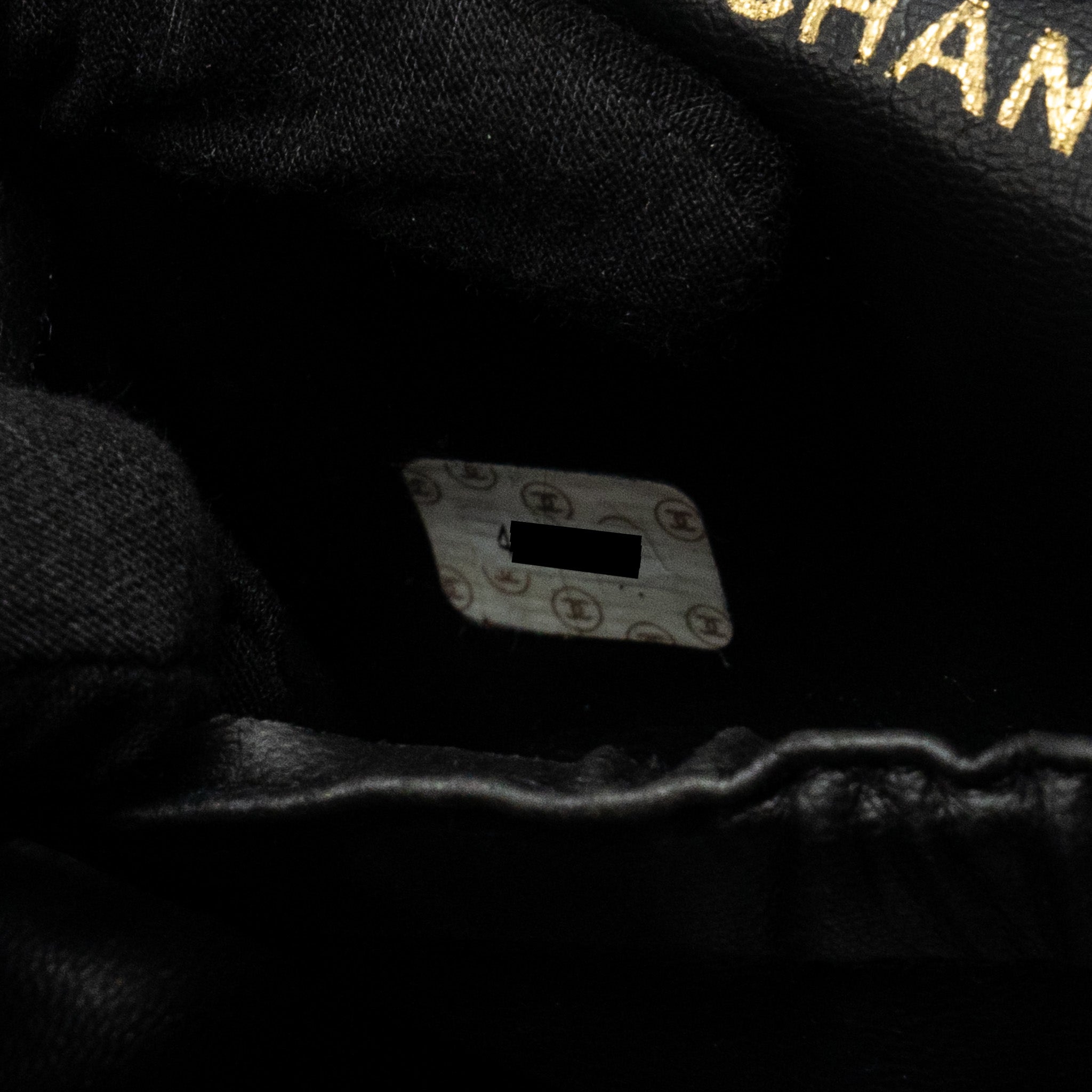 chanel-vintage-vanity-case-caviar-black-ghw-copy