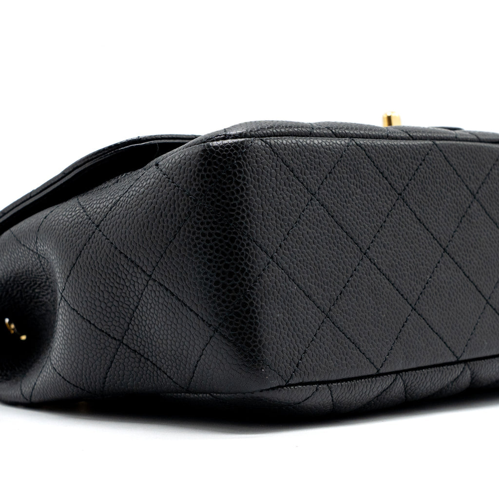 chanel-classic-jumbo-single-flap-bag-caviar-black-ghw