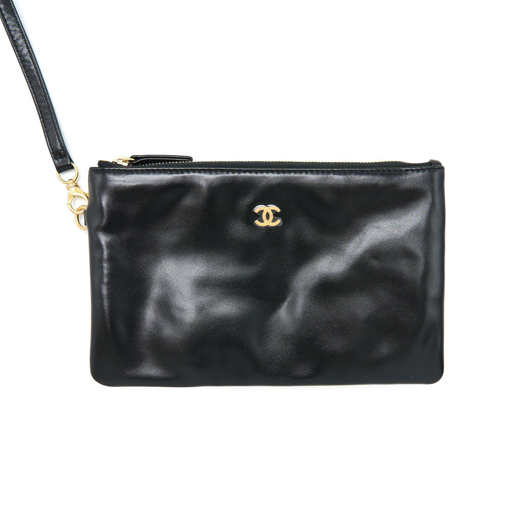 chanel-small-22-bag-gold-letter-shiny-calfskin-black-ghw-microchip-1