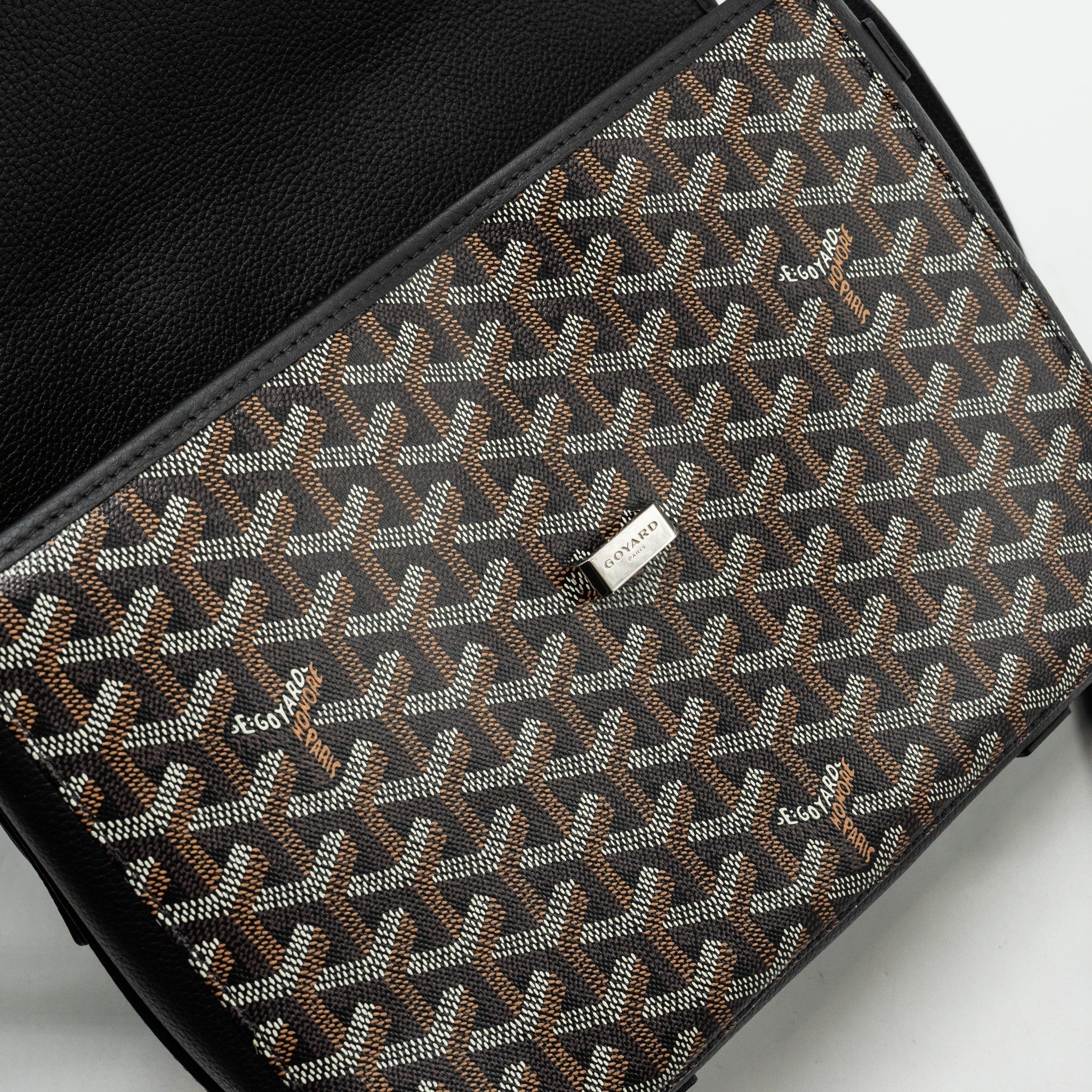 goyard-belvedere-mm-messenger-bag-goyardine-canvas-calfskin-black-shw