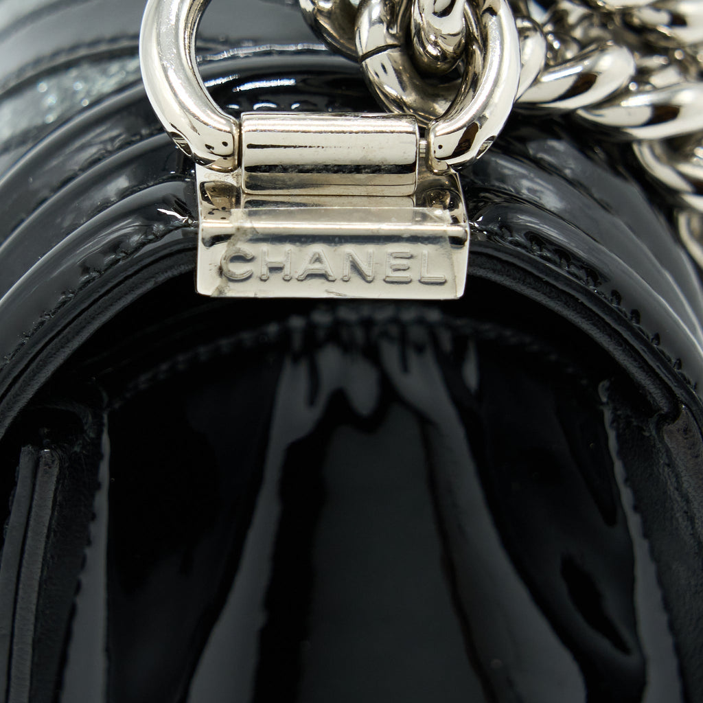 chanel-medium-boy-bag-chevron-limited-patent-black-shw