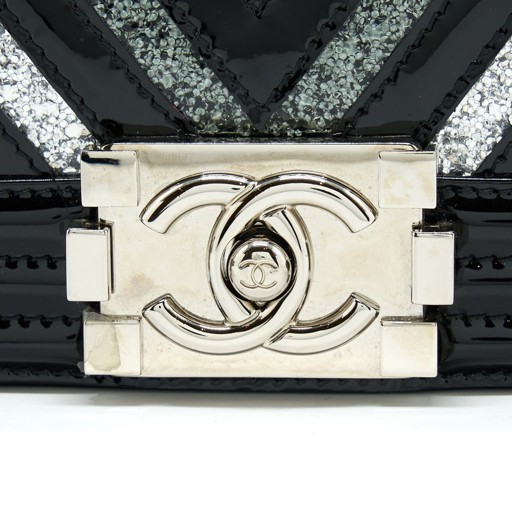 chanel-medium-boy-bag-chevron-limited-patent-black-shw