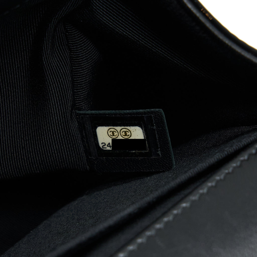 chanel-medium-boy-bag-chevron-limited-patent-black-shw
