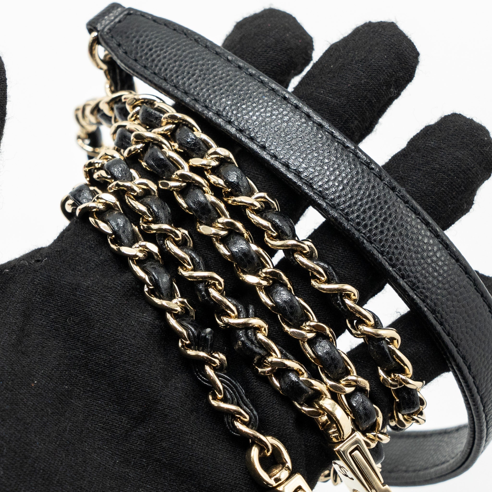 chanel-coco-handle-extra-mini-with-lizard-handle-caviar-black-lghwmicrochip