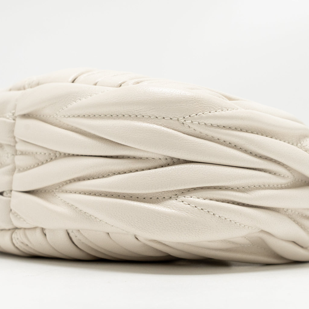 miu-miu-wander-matelasse-mini-hobo-bag-nappa-lambskin-white-ghw