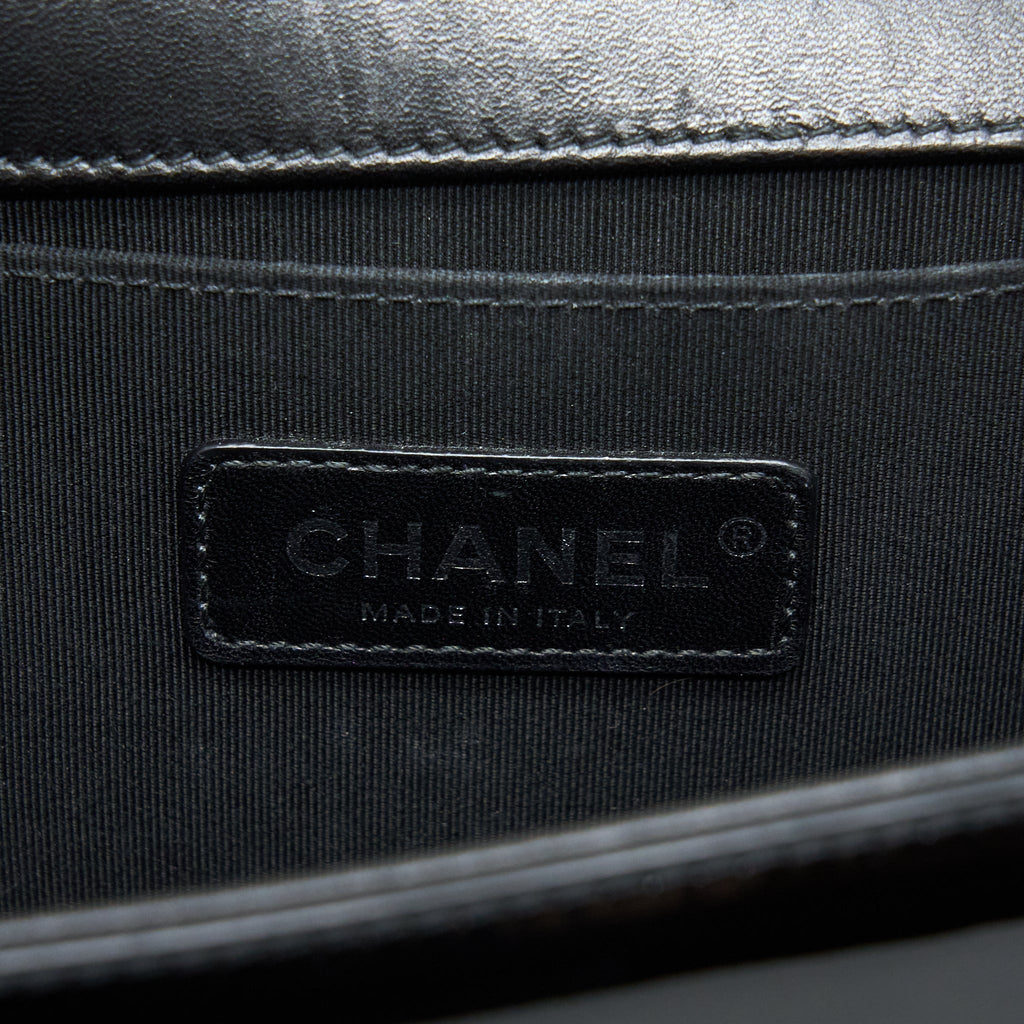 chanel-medium-boy-bag-chevron-limited-patent-black-shw