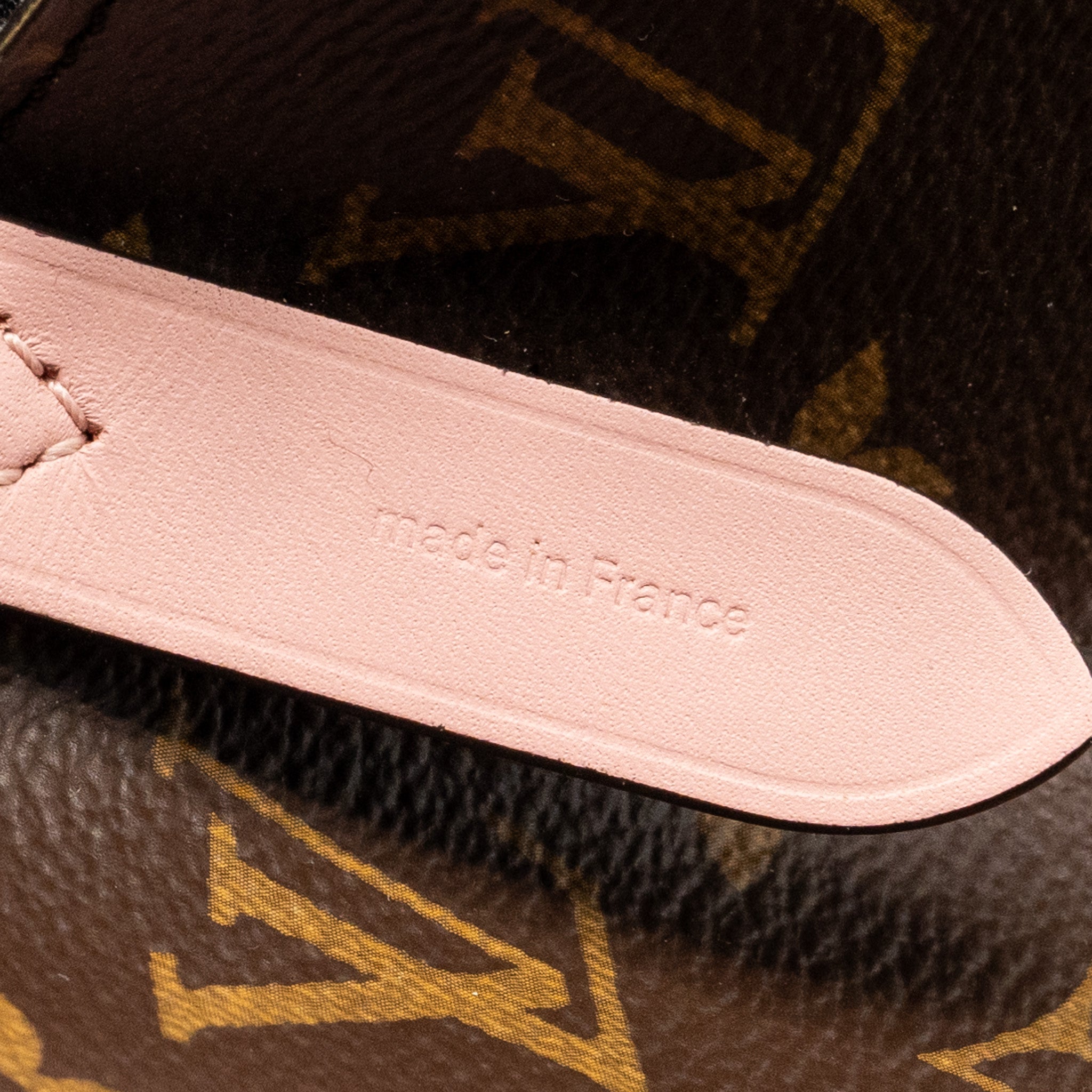 louis-vuitton-neo-noe-monogram-canvas-pink-ghw-1