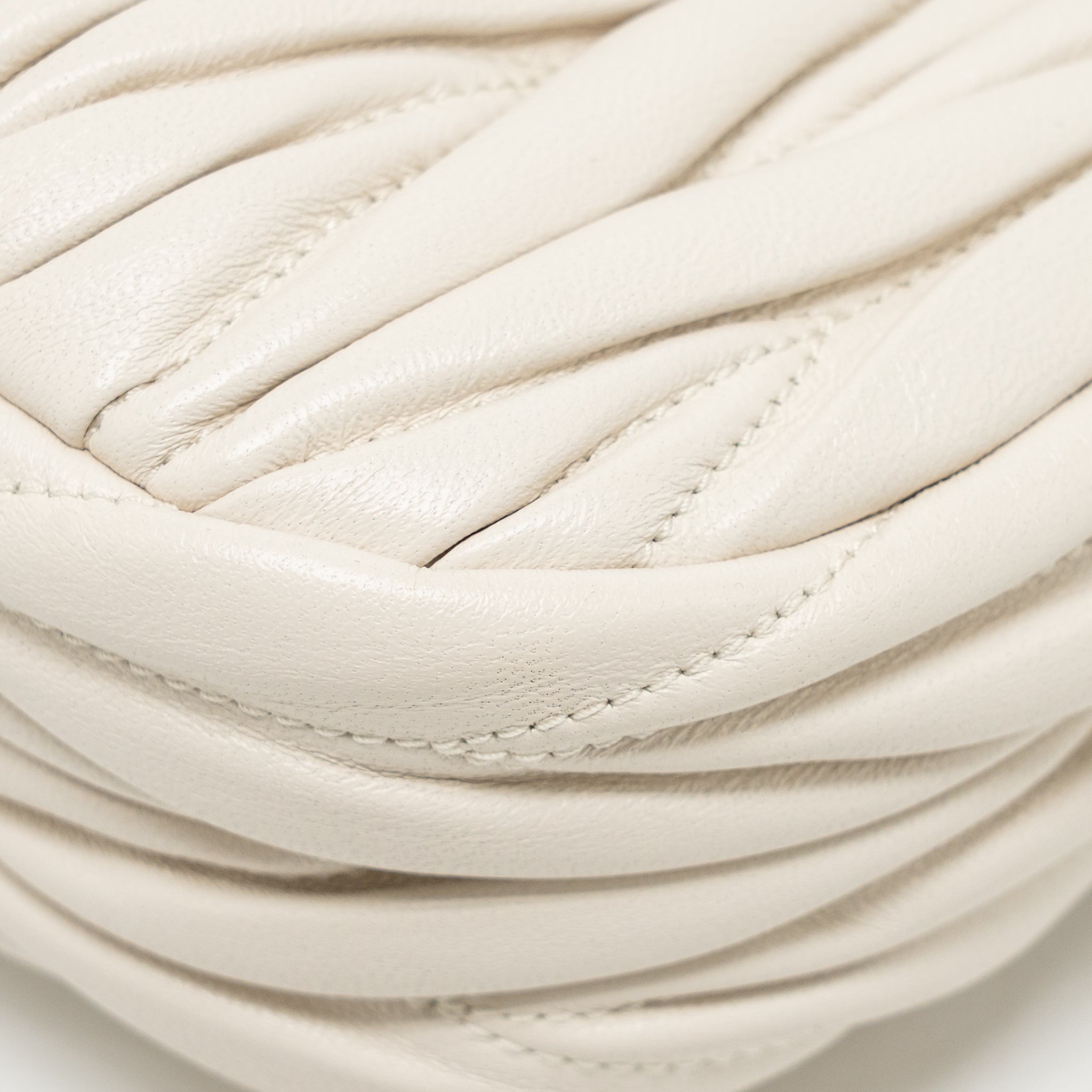 miu-miu-wander-matelasse-mini-hobo-bag-nappa-lambskin-white-ghw