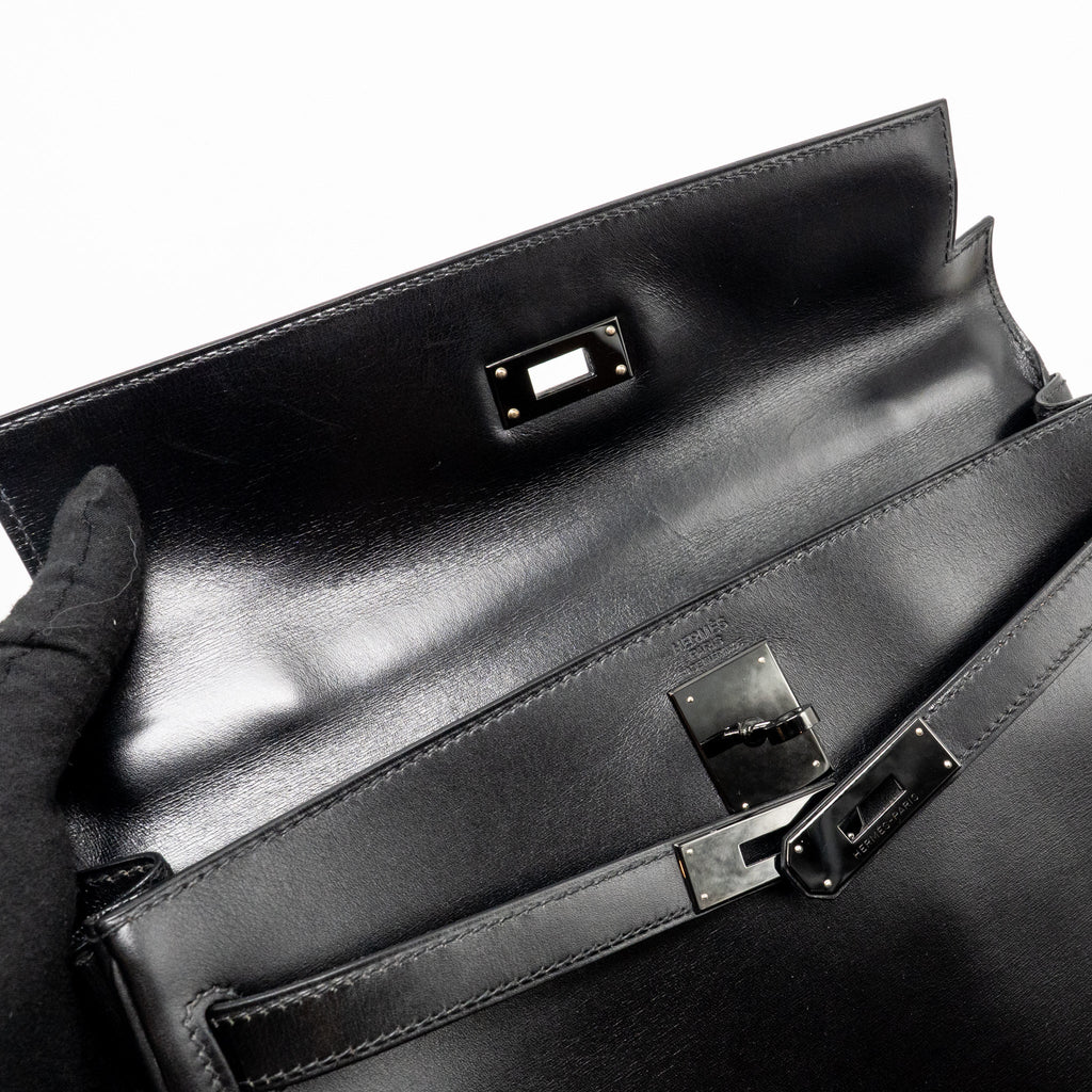 hermes-kelly-32-box-so-black-stamp-square-n