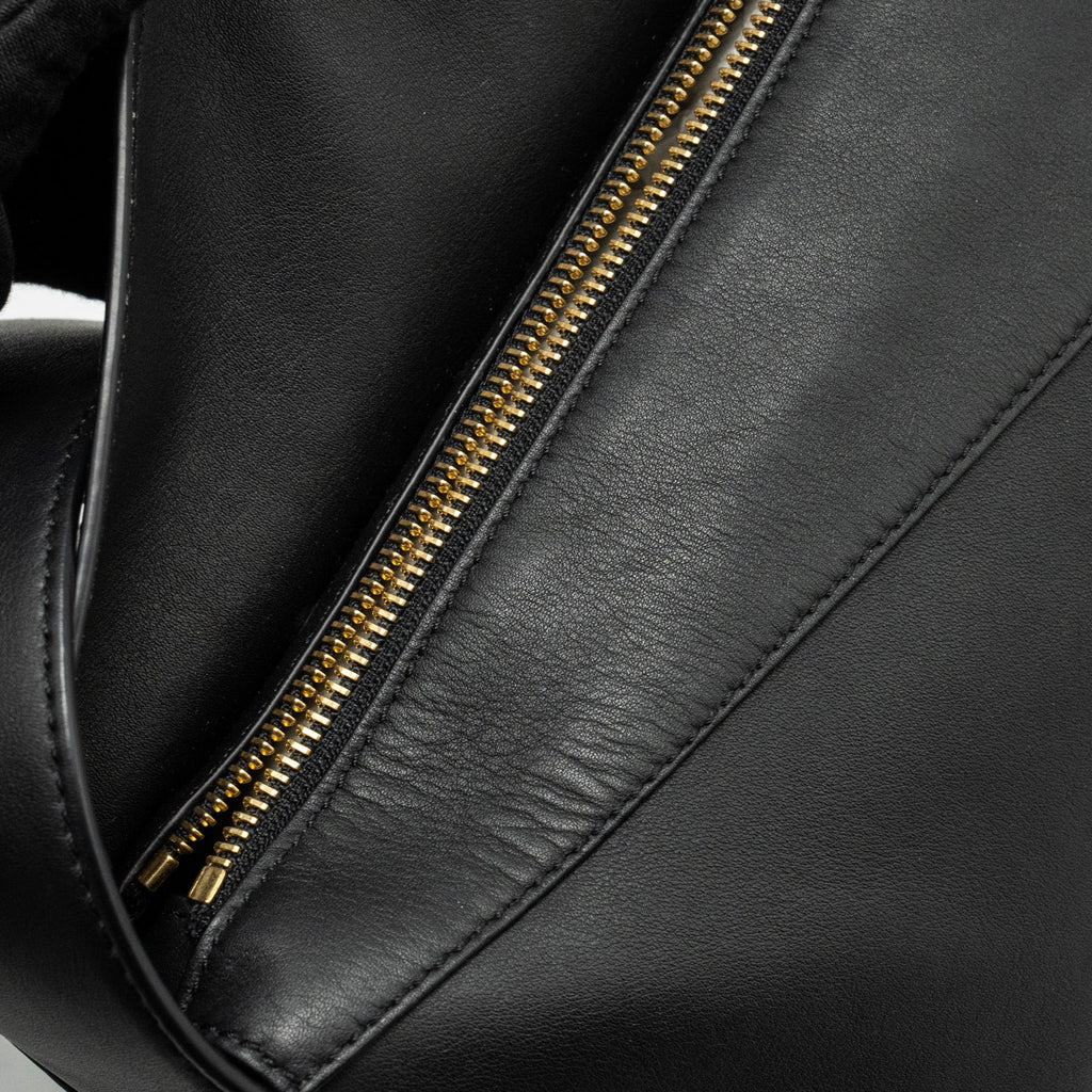 loewe-puzzle-hobo-bag-calfskin-black-ghw