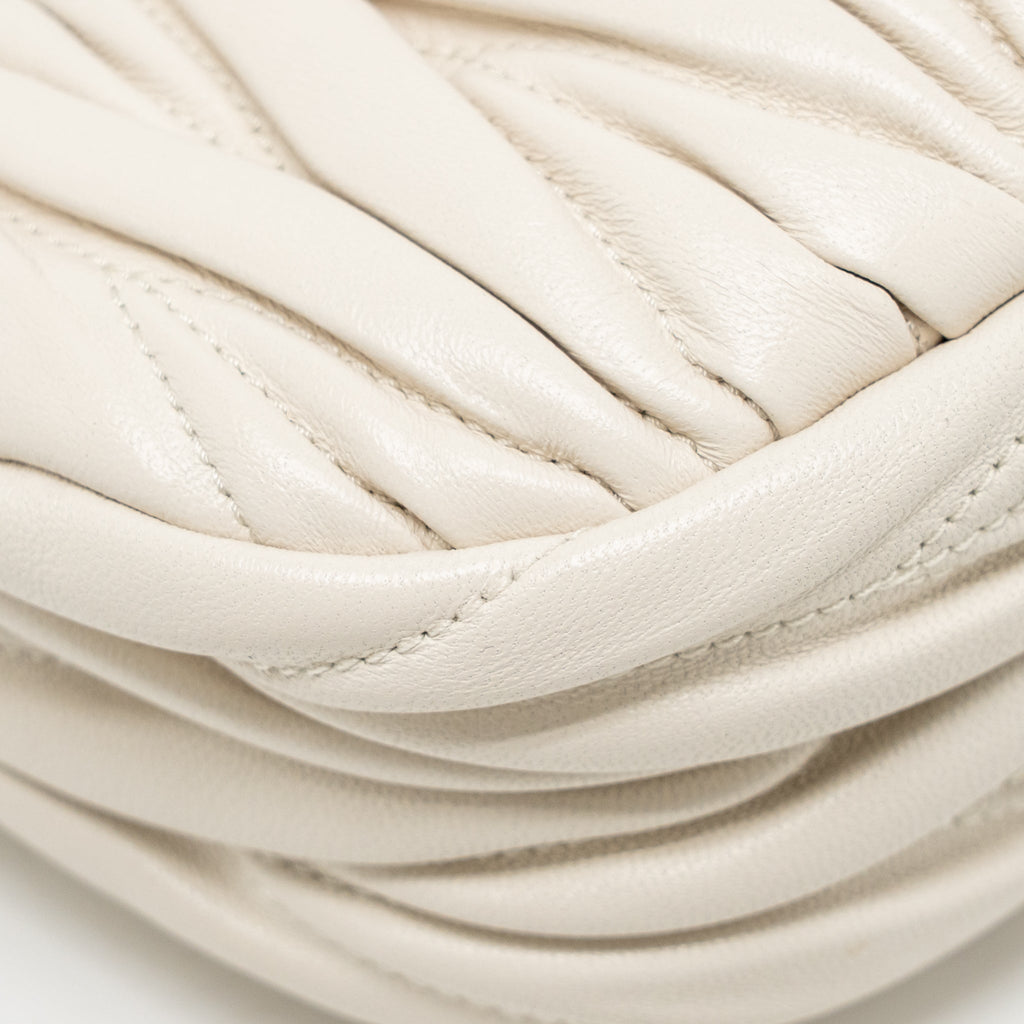 miu-miu-wander-matelasse-mini-hobo-bag-nappa-lambskin-white-ghw