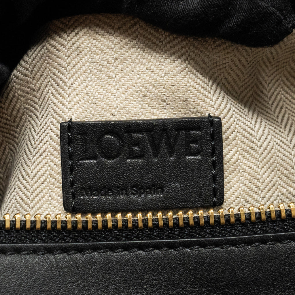 loewe-puzzle-hobo-bag-calfskin-black-ghw