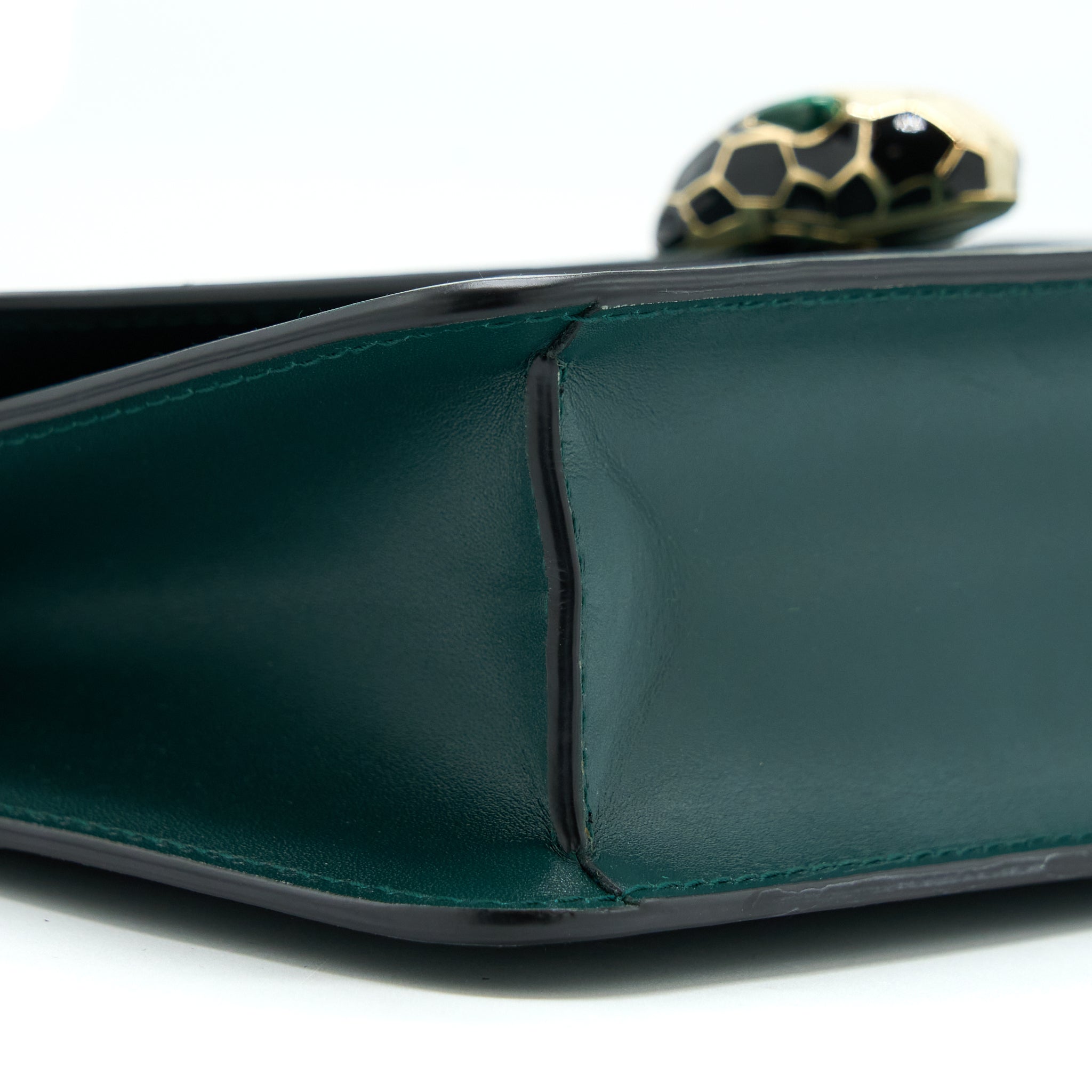 bvlgari-serpenti-forever-chain-bag-calfskin-green-lghw