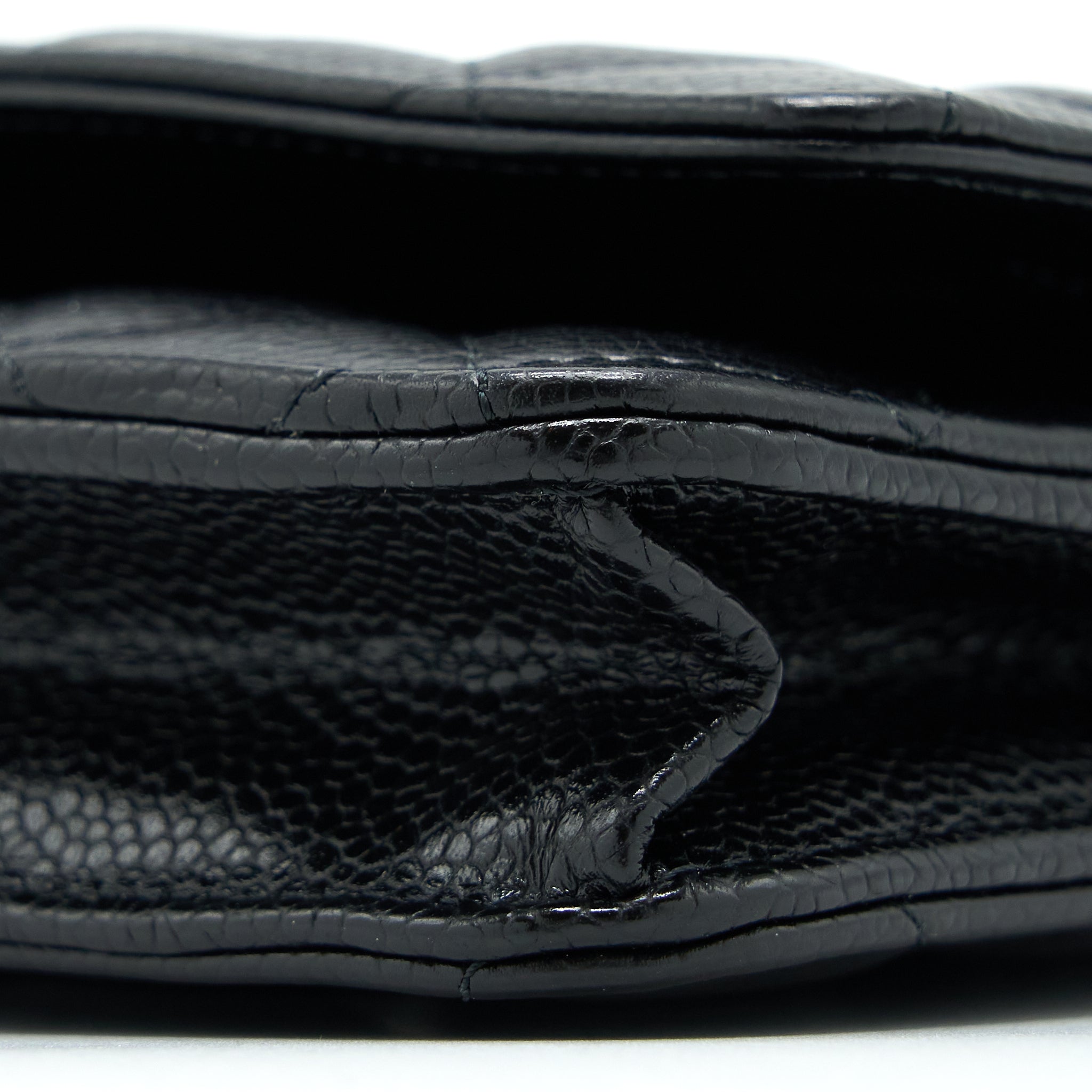 chanel-classic-wallet-on-chain-caviar-black-shw-microchip-5