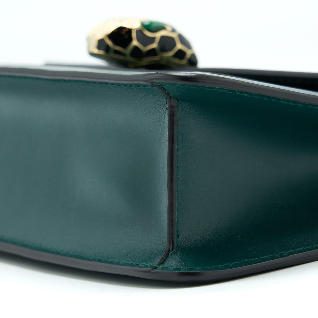 bvlgari-serpenti-forever-chain-bag-calfskin-green-lghw
