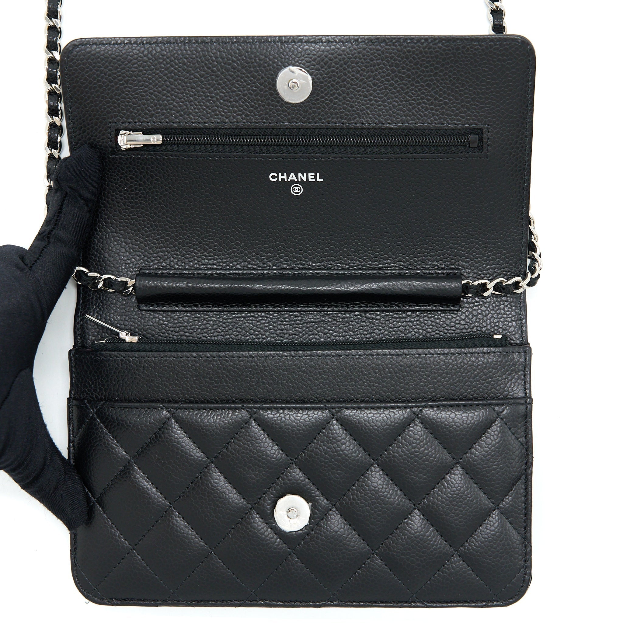 chanel-classic-wallet-on-chain-caviar-black-shw-microchip-5