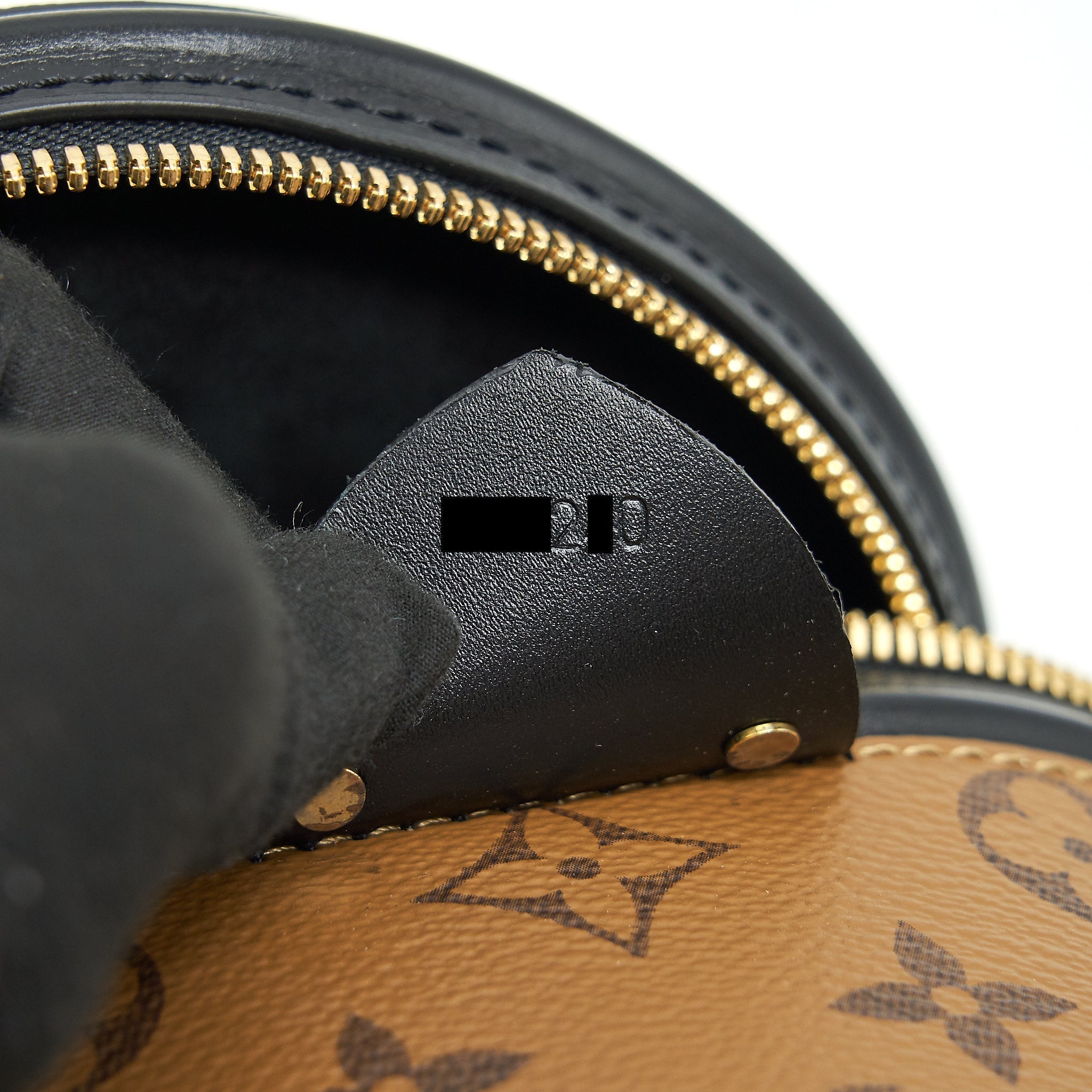 louis-vuitton-cannes-monogram-reverse-canvas-4