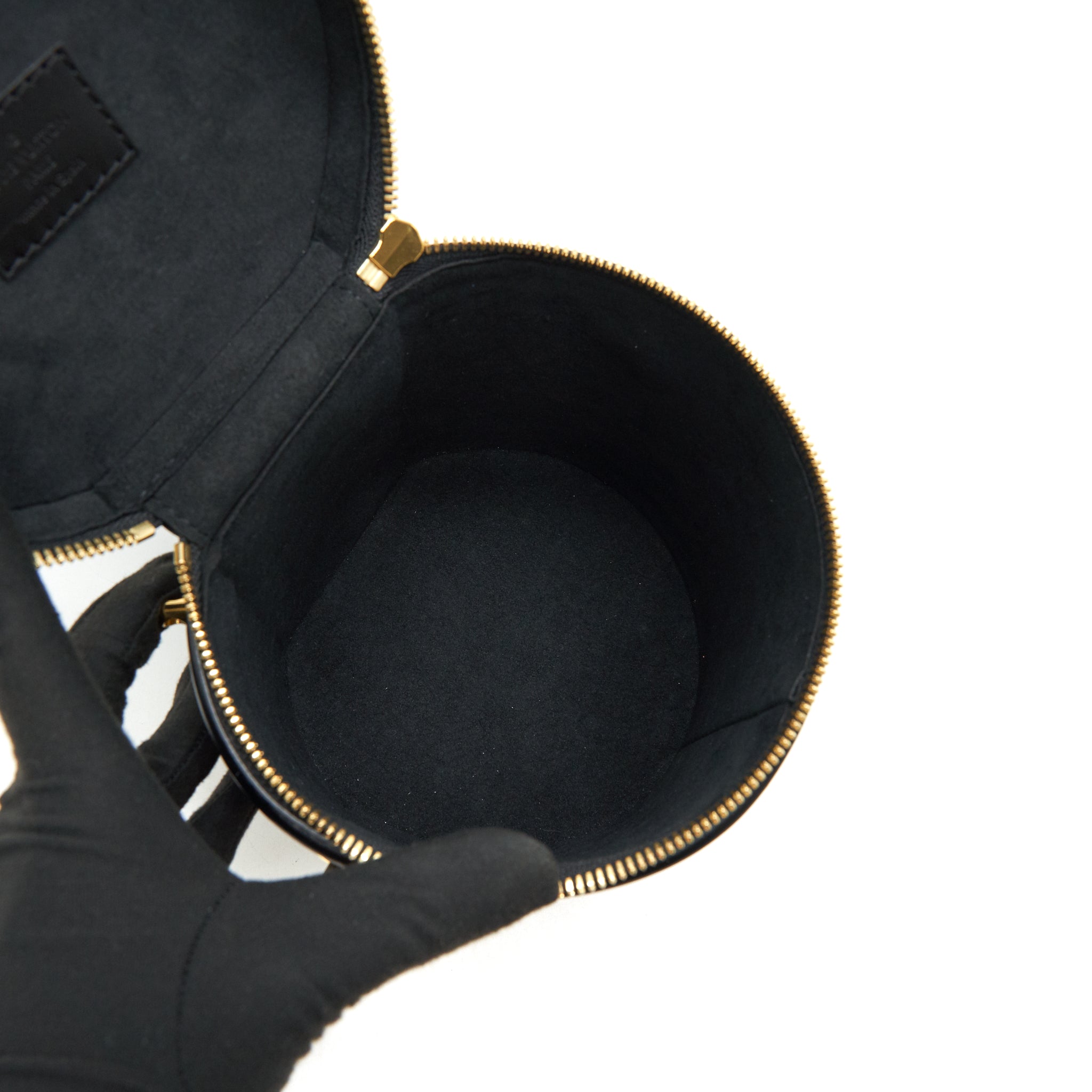 louis-vuitton-cannes-monogram-reverse-canvas-4