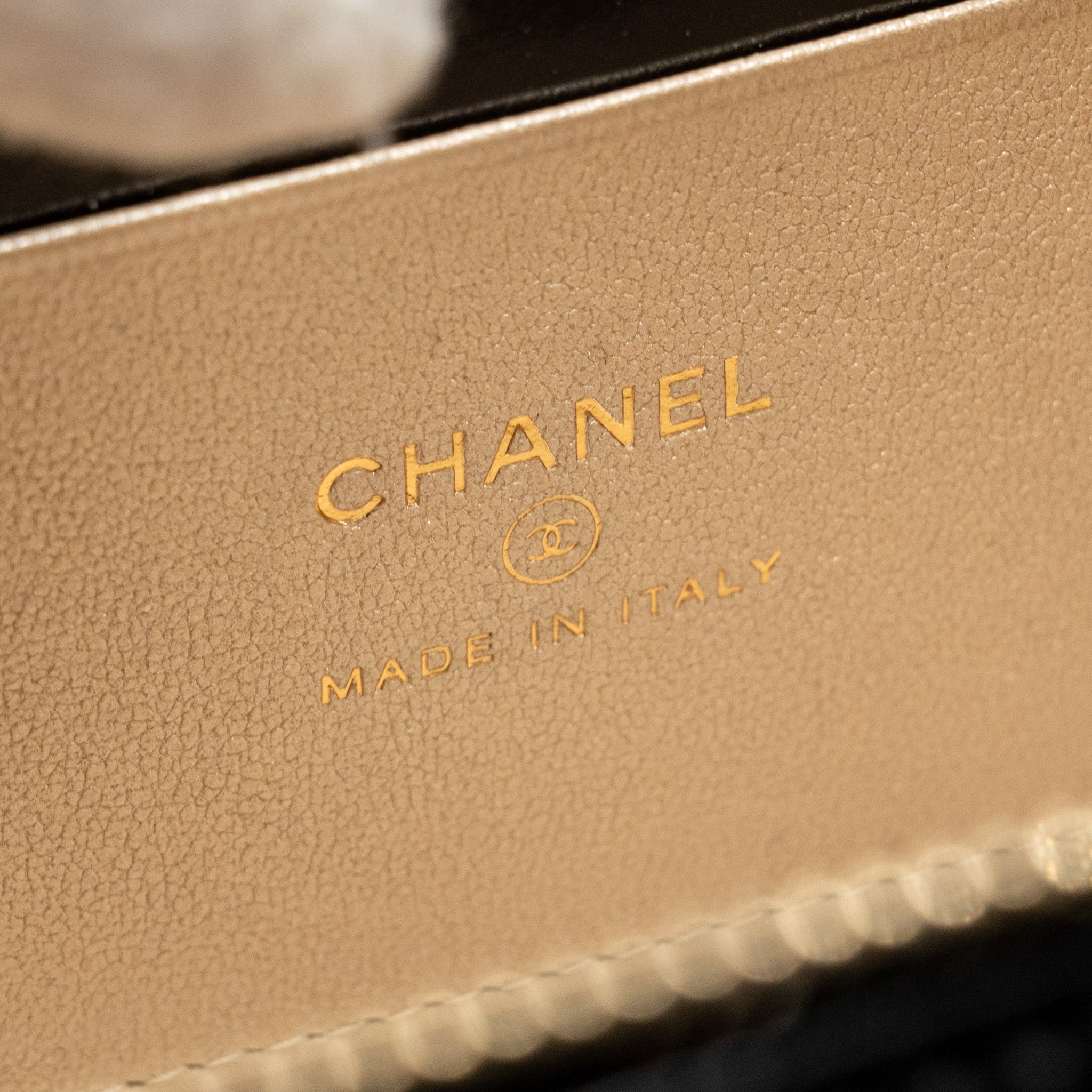 chanel-long-vanity-with-chain-detail-cc-logo-lambskin-black-ghwmicrochip