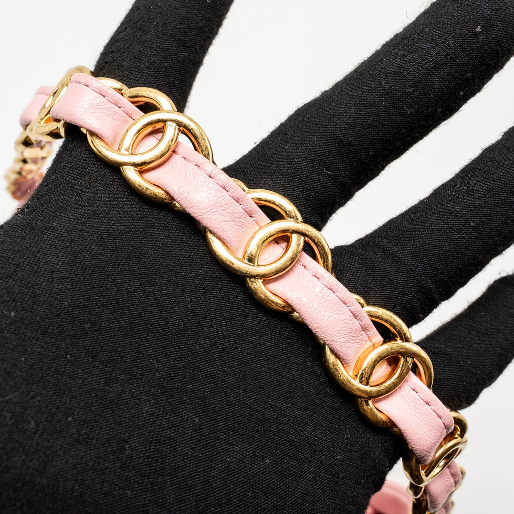 chanel-22k-hobo-bag-with-logo-chain-lambskin-pink-ghw-microchip