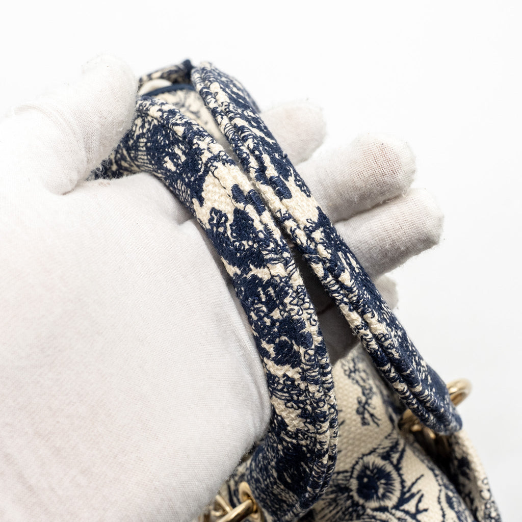 dior-blue-multicolour-bag