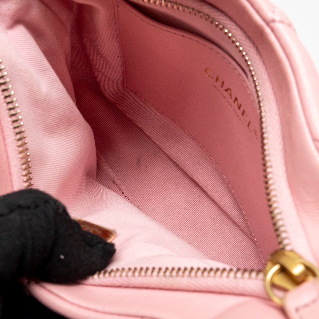 chanel-22k-hobo-bag-with-logo-chain-lambskin-pink-ghw-microchip