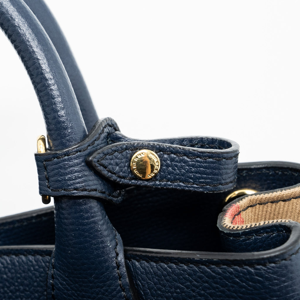 burberry-house-check-banner-tote-bag-calfskin-navy-multicoloured-ghw