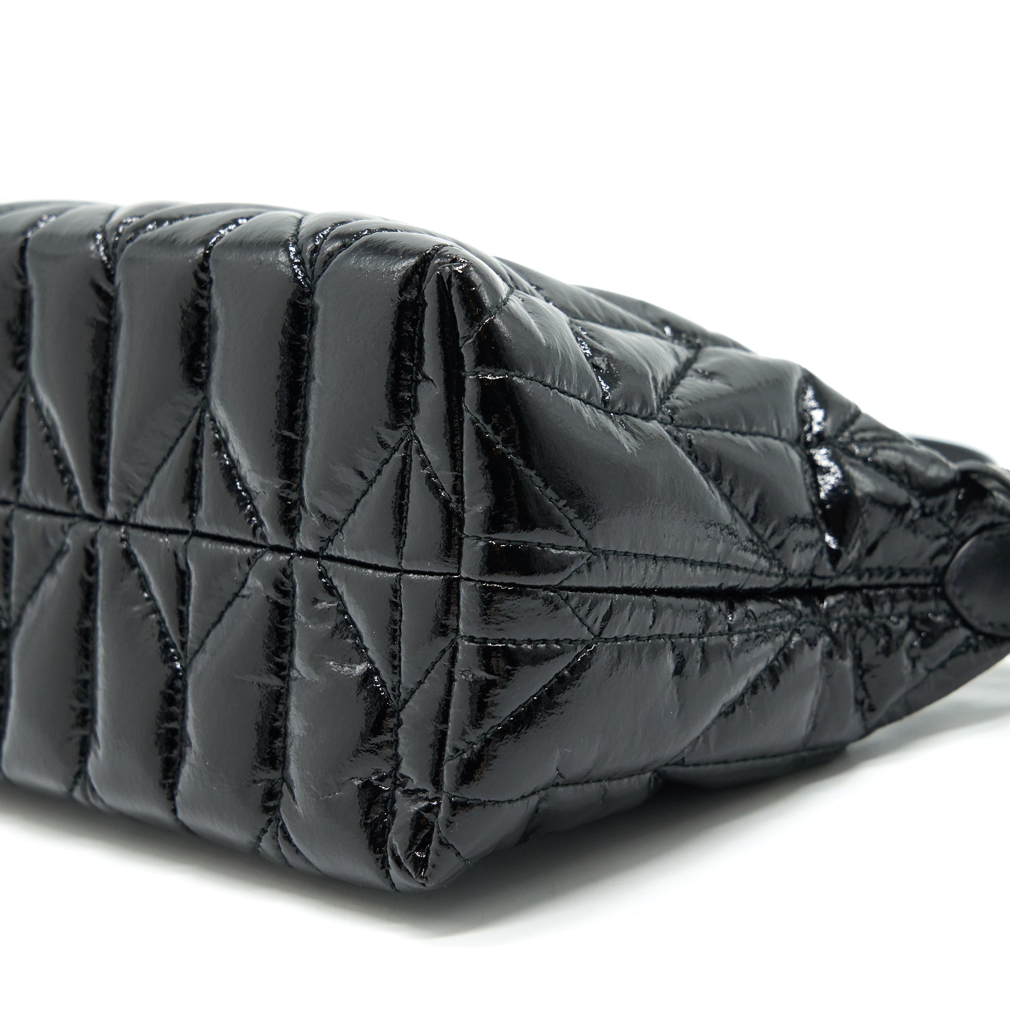 miu-miu-spirit-cire-mini-bag