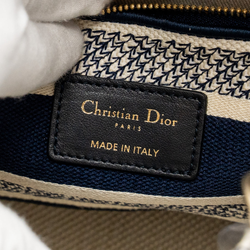 dior-blue-multicolour-bag