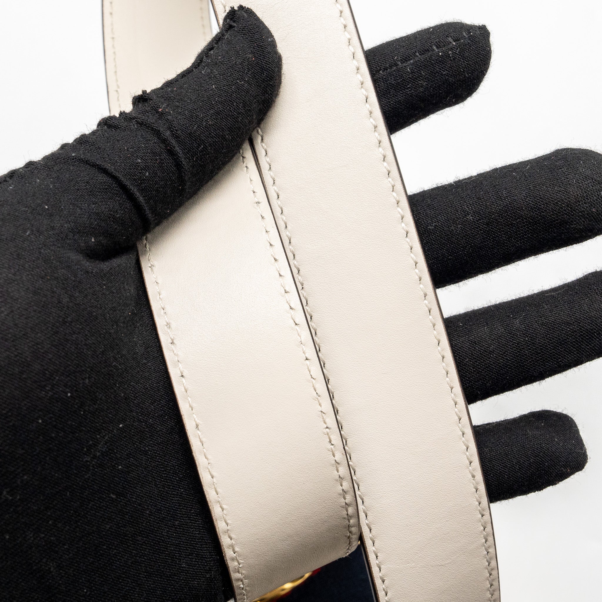 gucci-medium-sylvie-calfskin-white-ghw