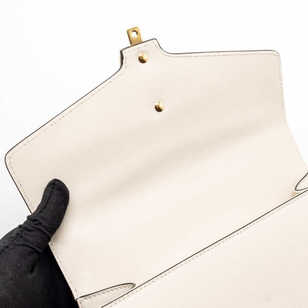 gucci-medium-sylvie-calfskin-white-ghw