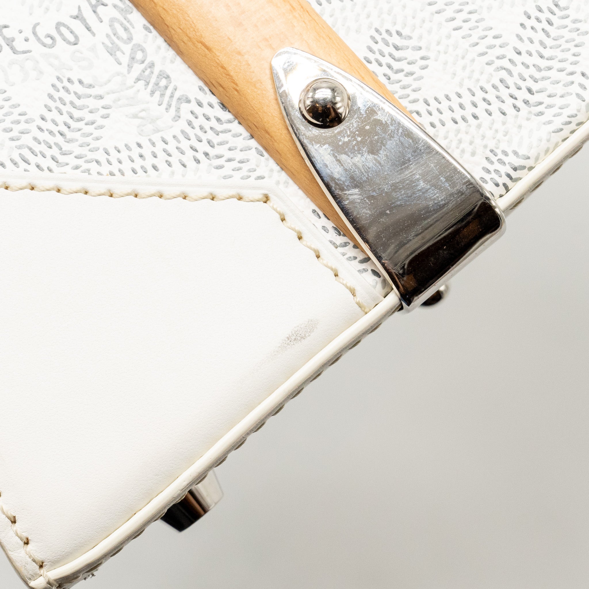 goyard-structured-saigon-pm-calfskin-canvas-white-shw-copy-1