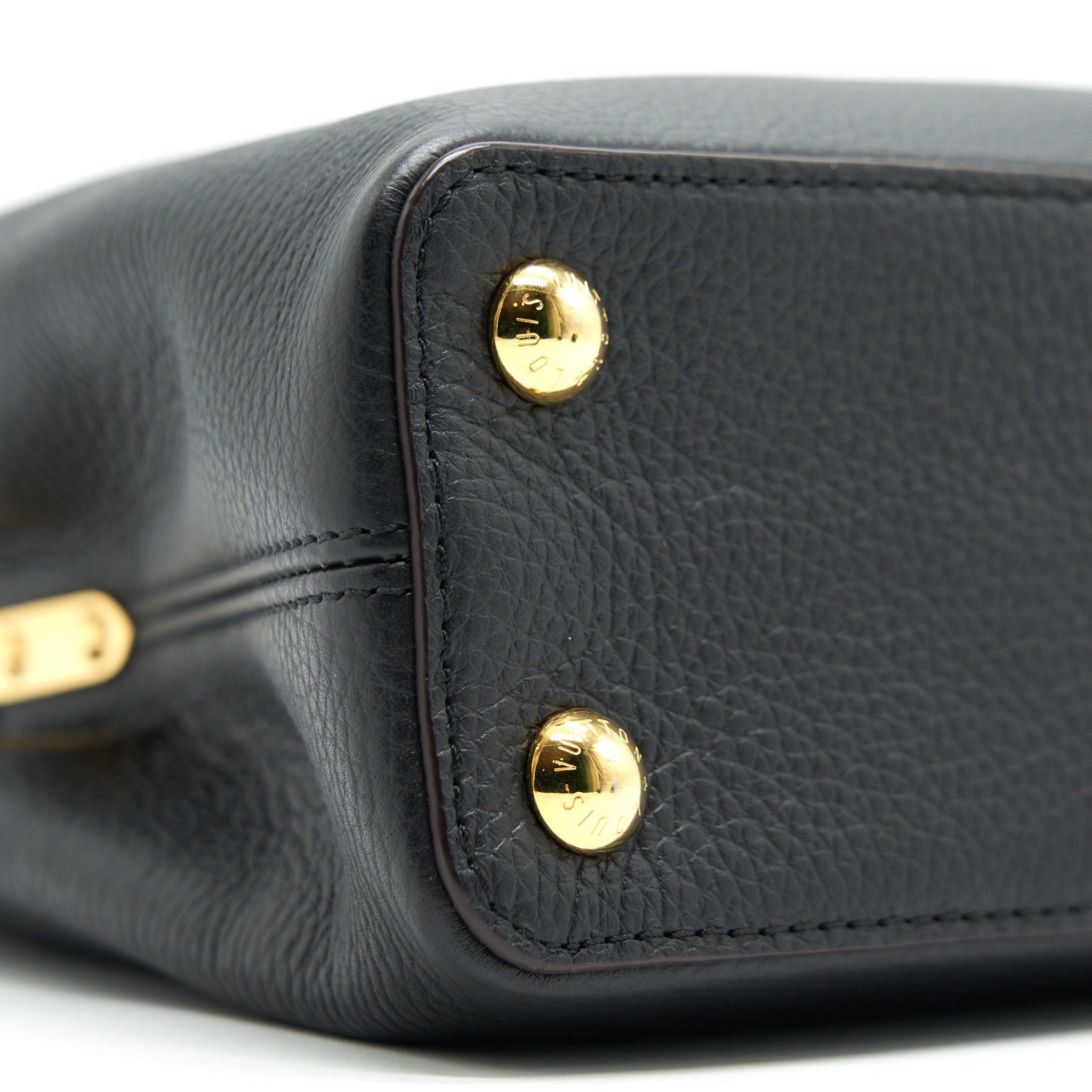 louis-vuitton-capucines-bb-black