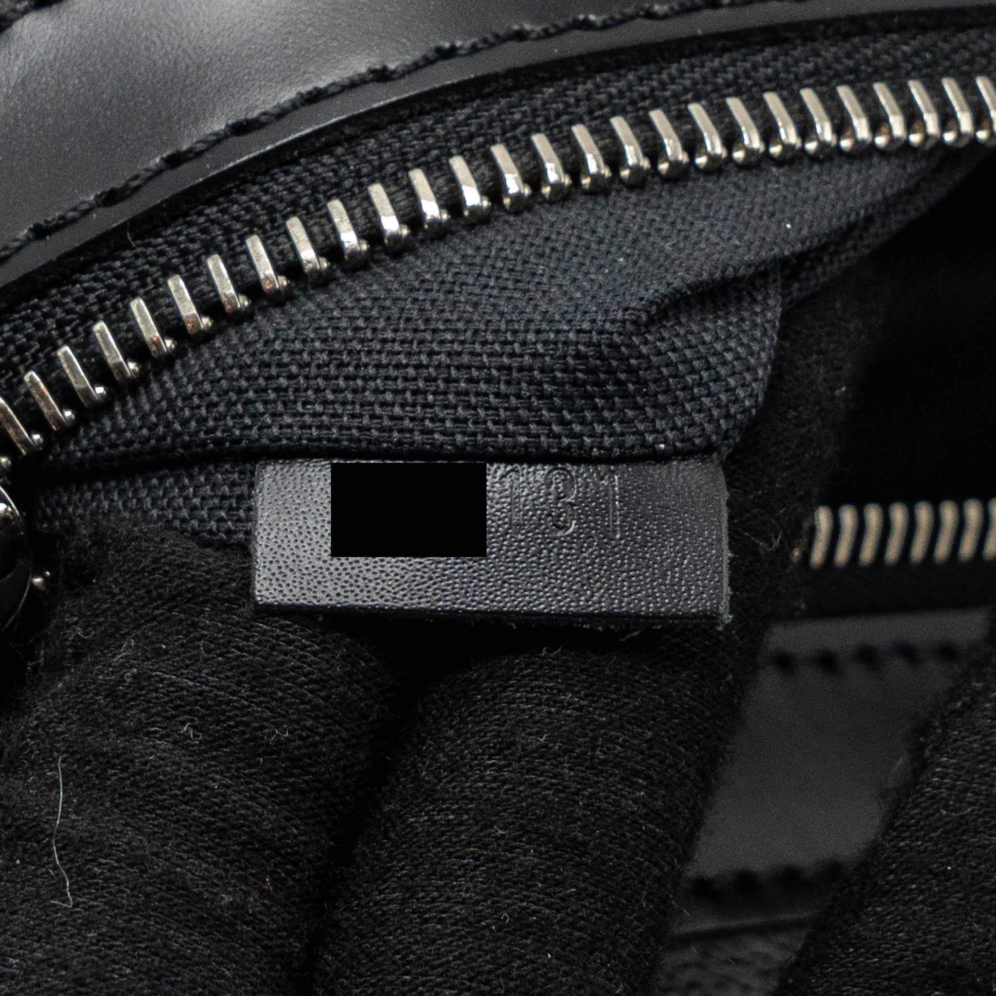 louis-vuitton-large-messanger-bag-damier-graphite-canvas-with-black-hardware