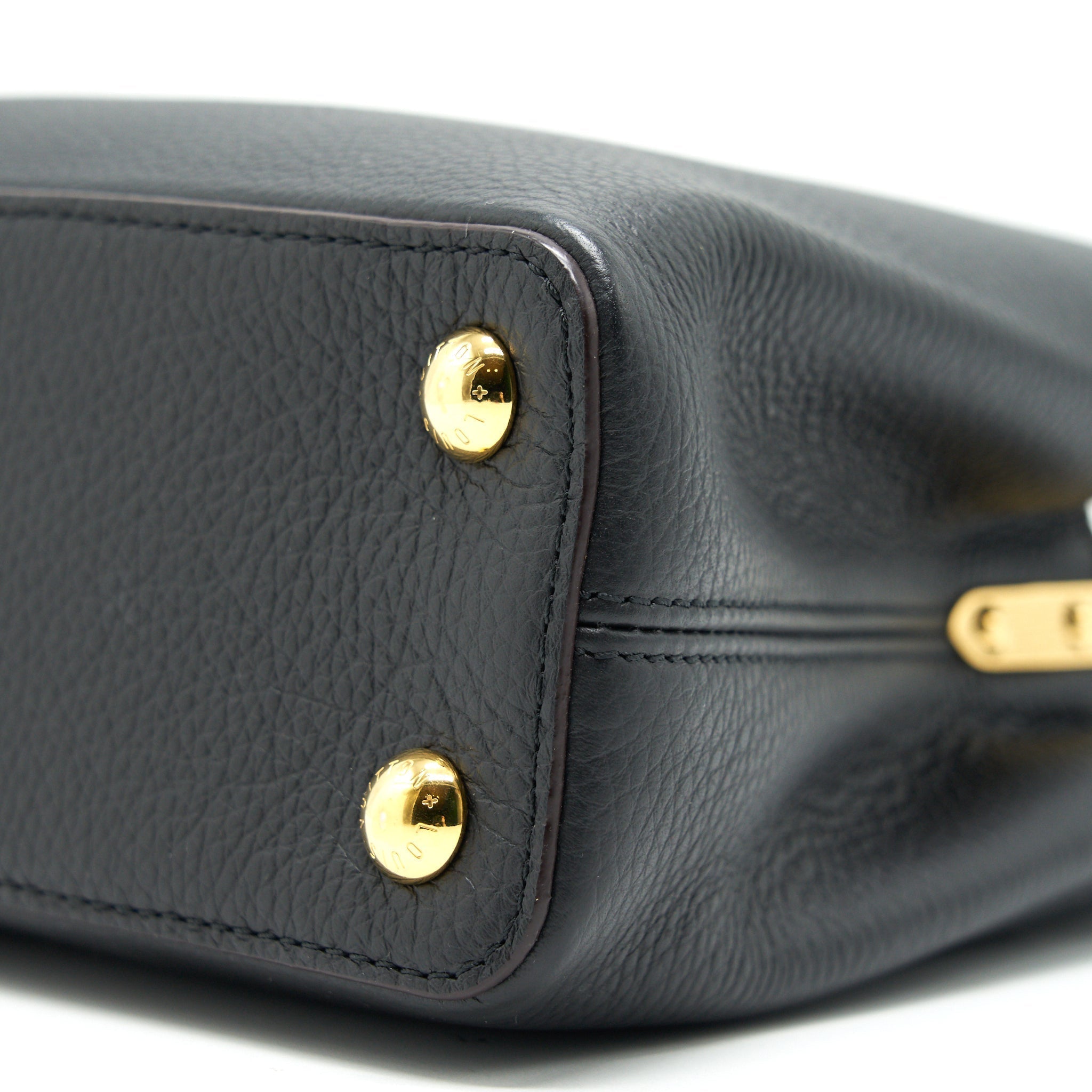 louis-vuitton-capucines-bb-black