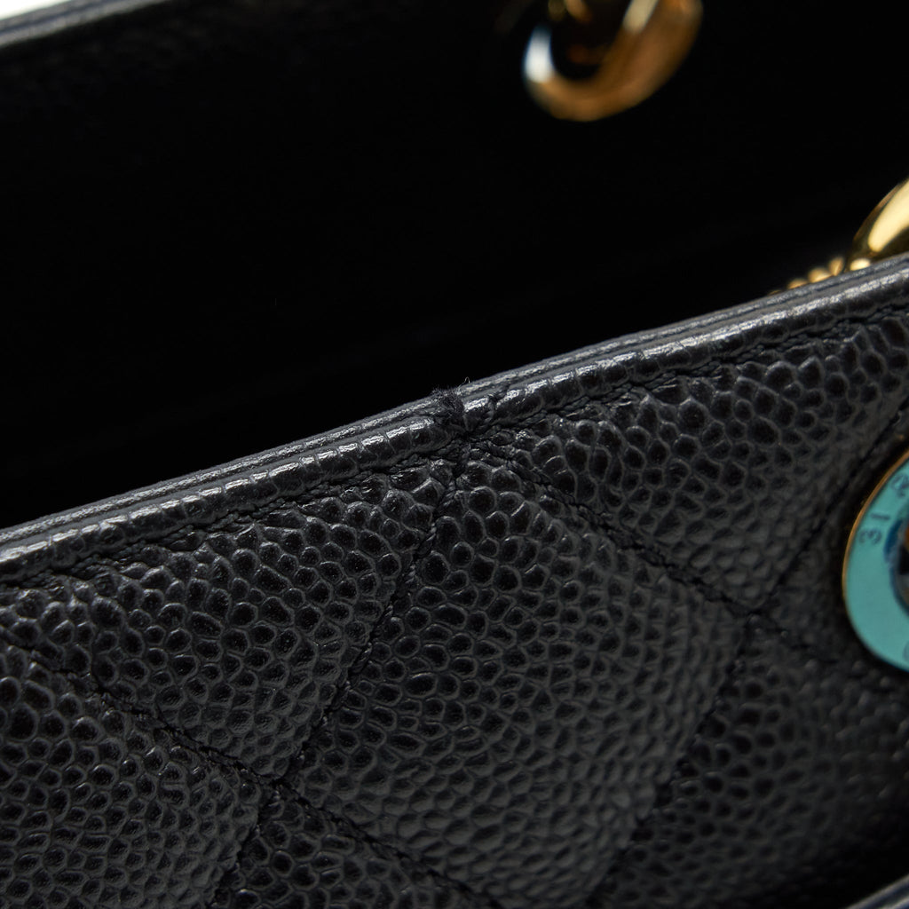 chanel-grand-shopping-bag