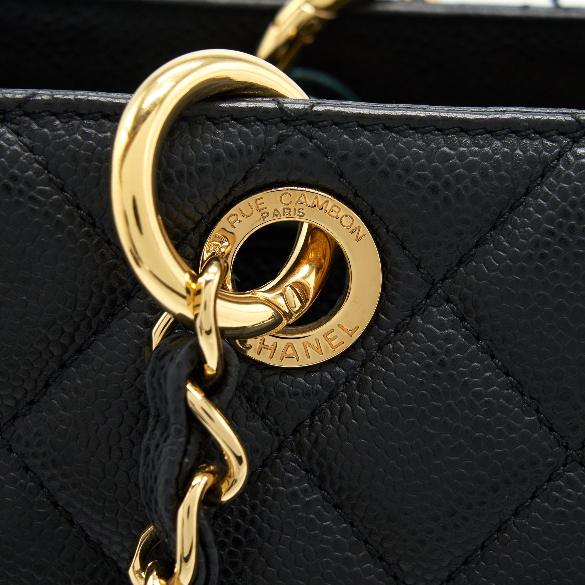 chanel-grand-shopping-bag