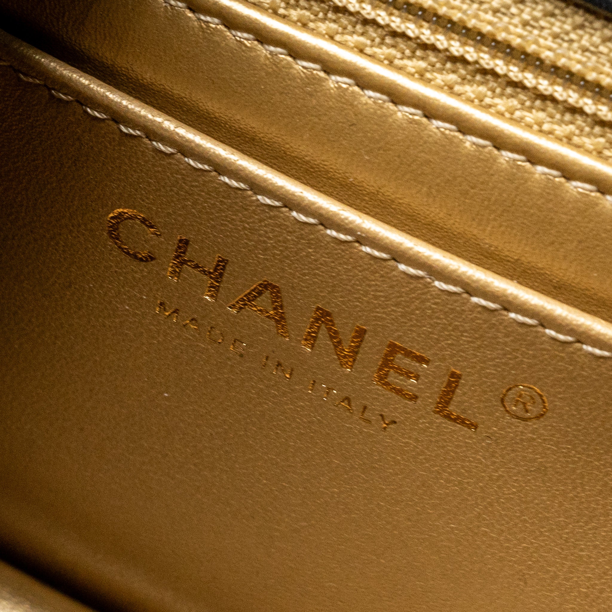 chanel-pearl-crush-mini-square-flap-bag-black