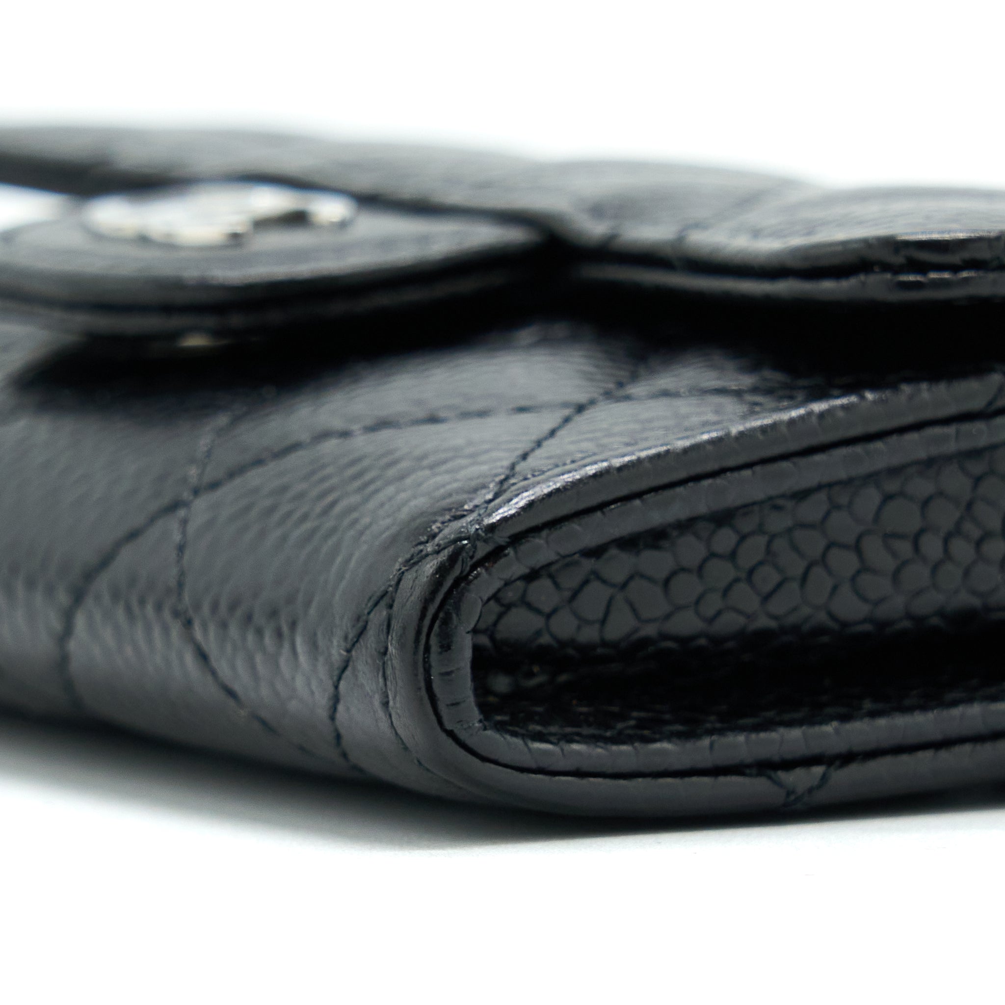 chanel-classic-flap-card-holder-caviar-black-shw-3