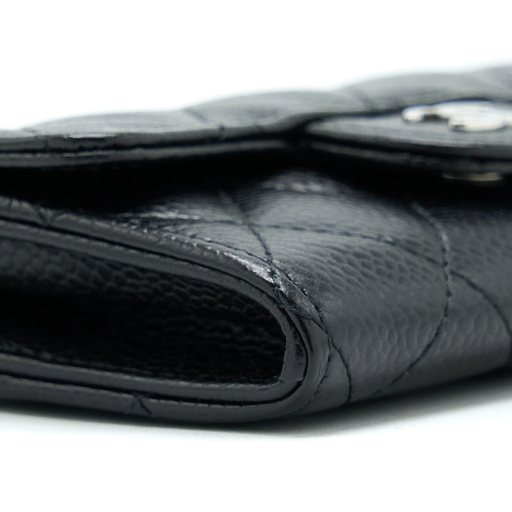 chanel-classic-flap-card-holder-caviar-black-shw-3