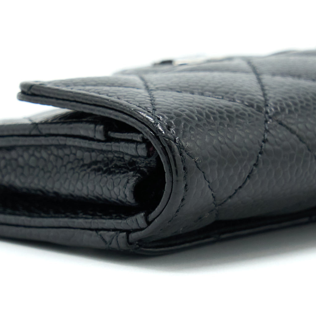 chanel-classic-flap-card-holder-caviar-black-shw-3
